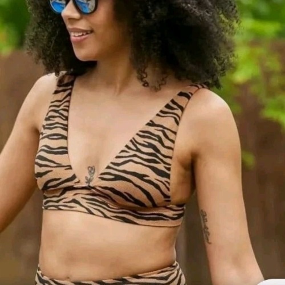 Aerie NWT Zebra Tan Removable Pad Tie Back Bikini Top Small Adjustable Straps